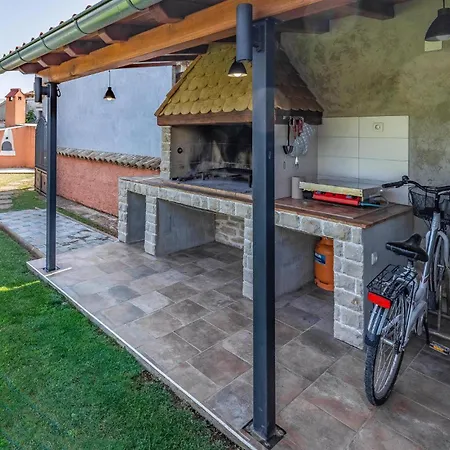 2 Bedroom Awesome In *