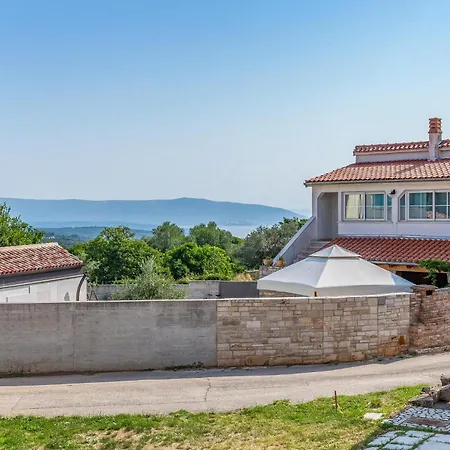 2 Bedroom Awesome In *