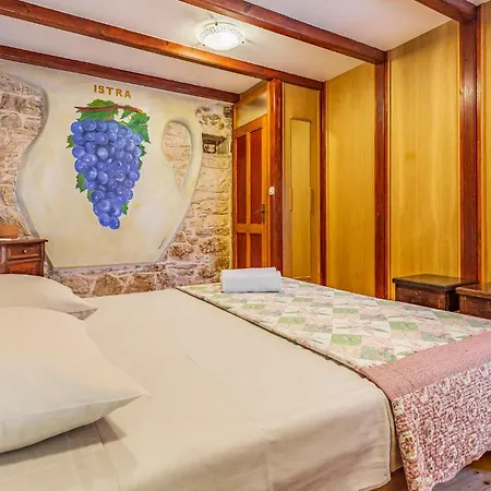 2 Bedroom Awesome In * Kavran