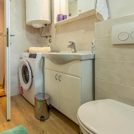 Holiday home 2 Bedroom Awesome In Kavran