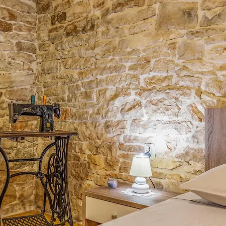 2 Bedroom Awesome In * Kavran